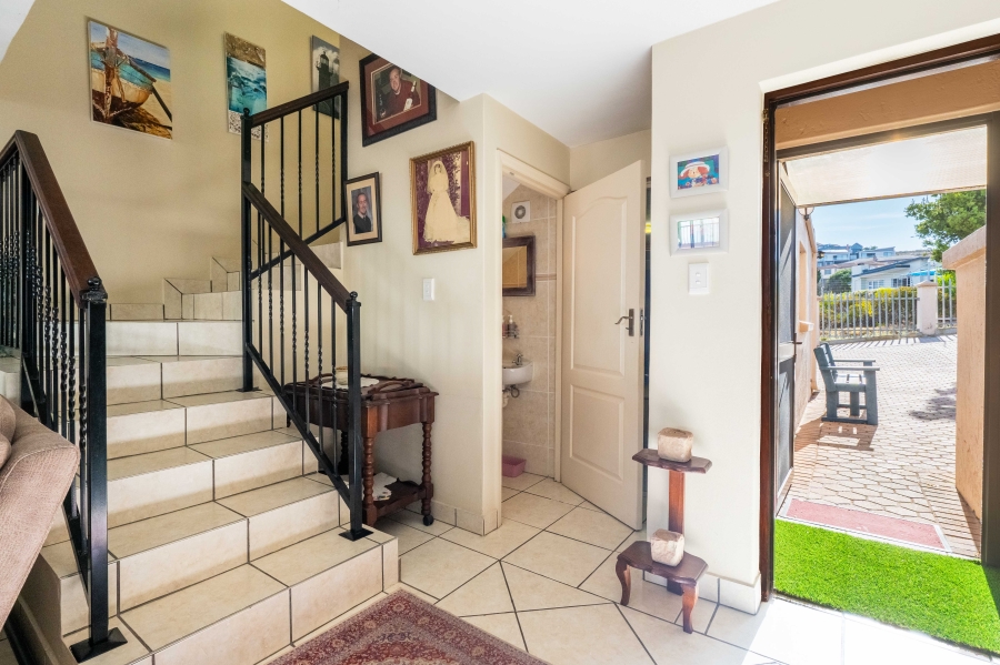 3 Bedroom Property for Sale in Island View Western Cape